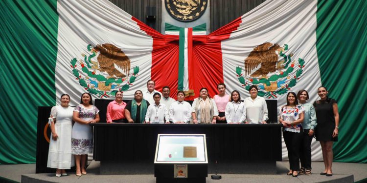 Se realiza con éxito el Décimo Primer Parlamento Infantil de Quintana Roo