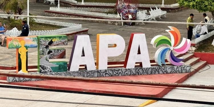 Presume alcaldesa de Teapa las nuevas letras distintivas del municipio, ahora como Pueblo Mágico