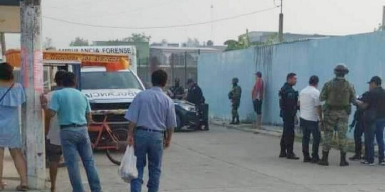 Hallazgo de tres cuerpos desmembrados frente a jardín de niños en Macuspana