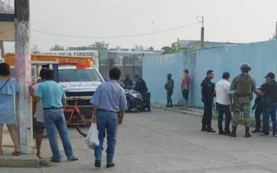 Hombre baleado en Mercado de Teapa