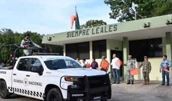 Refuerzan tropas federales a Tabasco; Carlos Merino abandera salida de vehículos