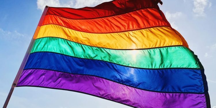Conoce el significado de la bandera y sus colores en el mes del orgullo LGBT+