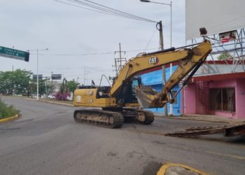 Inicia cierre y cambio de sentido de calles por trabajos en el drenaje pluvial del malecón Carlos A. Madrazo