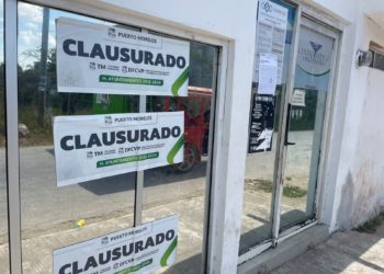 Siembran terror fiscal en Puerto Morelos clausurando consultorio de candidato a regidor