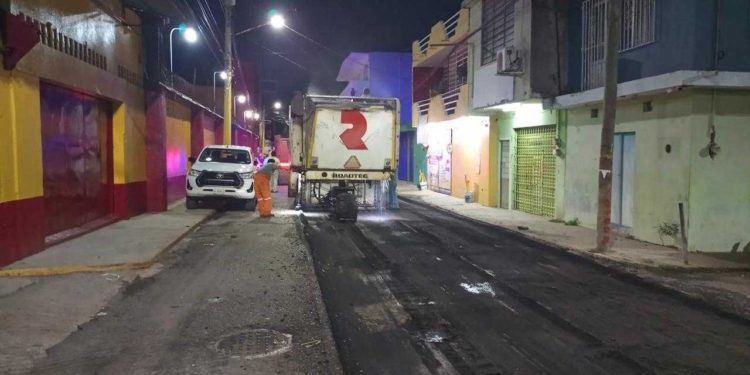 Inicia reconstrucción de pavimentación en Fraccionamiento Lomas de Atasta
