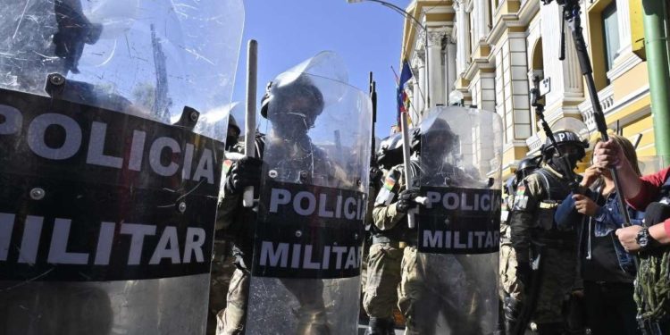 Fracasa intento de golpe de Estado en Bolivia