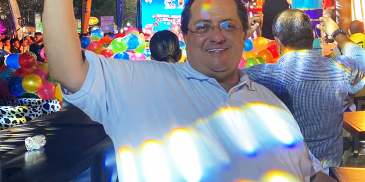 Exgobernador Manuel Andrade hospitalizado por problemas de presión y azúcar