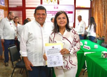 Yolanda Osuna recibe constancia como alcaldesa electa de Centro