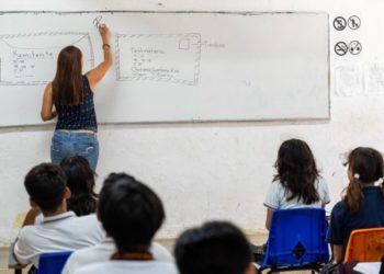 SEQ invita a docentes sumarse a la impartición de inglés en las escuelas de preescolar y primarias