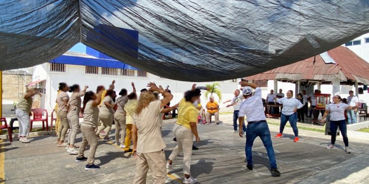 Atiende SESESP a mujeres privadas de su libertad en Cancún y Chetumal