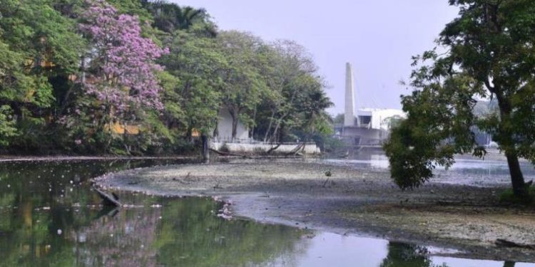 Vigilan compuertas de la laguna de Las Ilusiones para evitar desbordamientos por lluvia