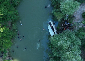 Al menos seis niños murieron ahogados tras accidente de autobús escolar en Siria