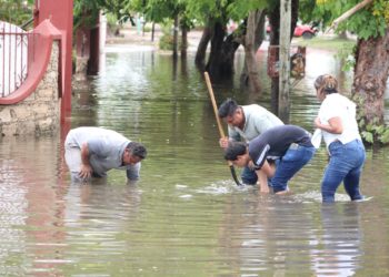 Brigada del SESESP desazolvó 48 viviendas afectadas por las lluvias