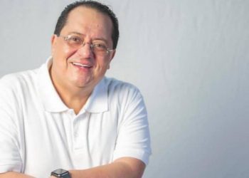 Manuel Andrade hospitalizado por posible aneurisma