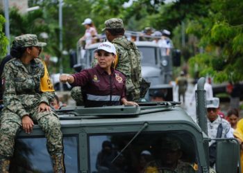 Mara Lezama agradece a Sedena labores de apoyo y rescate en Chetumal