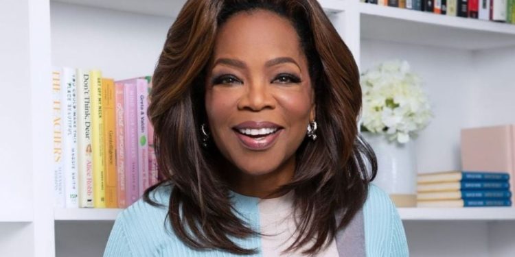 Oprah Winfrey es hospitalizada de emergencia tras problema estomacal