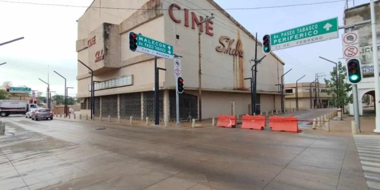 Cierre de cruce en Madero y 27 de Febrero por instalación de red eléctrica