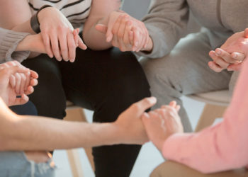 Realiza Cenepred foro para prevenir adicciones en adolescentes y jóvenes
