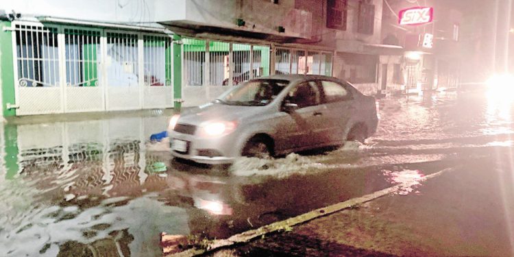 Centro evaluará zonas con encharcamientos tras lluvias en Villahermosa