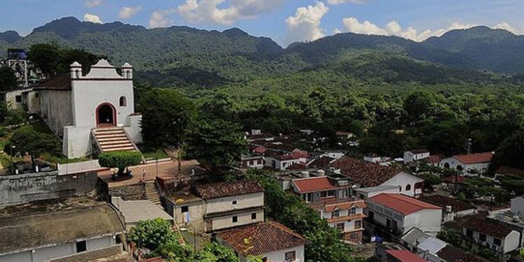 Promueve Sectur visitas a Tapijulapa en su 14 aniversario como pueblo mágico