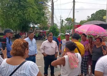 Bloquean por casi 4 horas la Villahermosa-Frontera por falta de agua potable