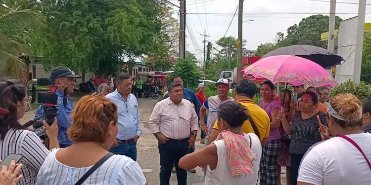 Bloquean por casi 4 horas la Villahermosa-Frontera por falta de agua potable