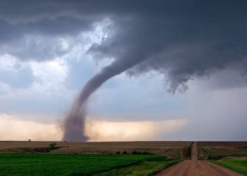 Al menos 50 tornados podrían desarrollarse en México