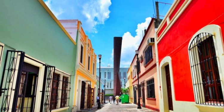 Concluye exitosamente la intervención con pintura de fachadas en el Barrio Mágico de la Zona Luz de Villahermosa