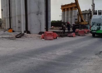 Cae estructura del puente del Tren Maya en Xul-Ha, dejando una persona lesionada