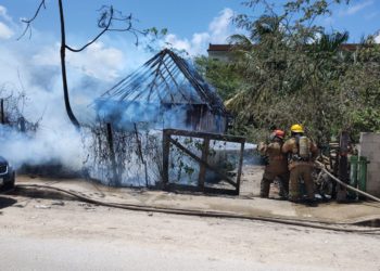 Se incendia palapa, usada como bodega en Tulum