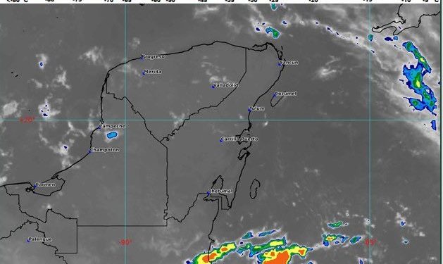 Prevén cielo nublado con chubascos en Quintana Roo