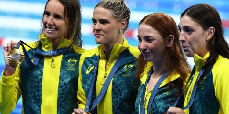Australia gana medalla de oro en natación de los Juegos Olímpicos