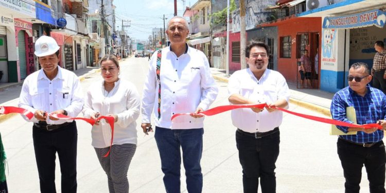 Cumple Carlos Merino a Macuspana, con calles, caminos pavimentados y apoyos a pescadores