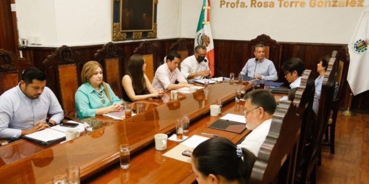 El cabildo de Mérida aprueba pago de 475 MDP para concluir conflicto de luminarias