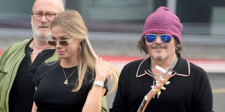 Johnny Depp, actor de «Piratas del Caribe» estrena nuevo romance