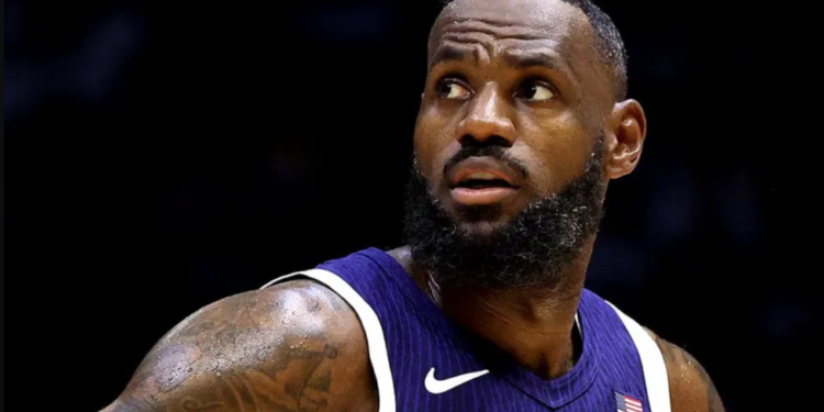 LeBron James demuestra un fuerza imparable en el último partido preolímpico