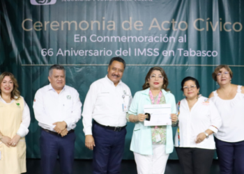 IMSS Tabasco celebra 66 años con reconocimiento al personal por su dedicación