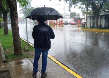 Interacción de canales de baja presión y humedad ocasional en Tabasco