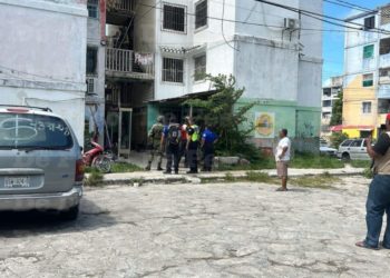 Colapsa edificio en Corales, Cancún; reportan daños materiales