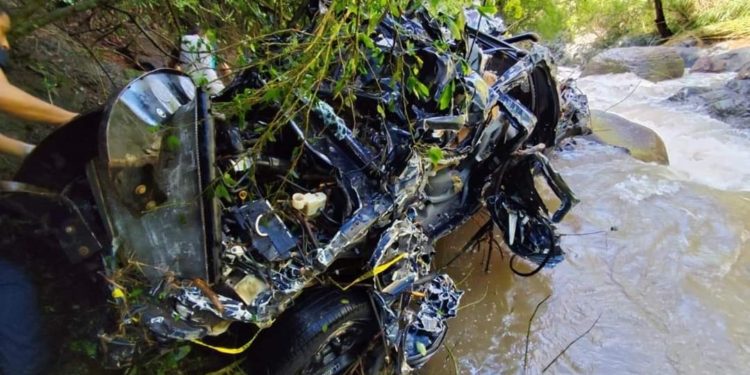 Localizan los cuerpos de policías arrastrados por el río en Veracruz