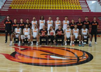 Con gran entusiasmo Mara Lezama celebra el regreso del básquetbol profesional a Quintana Roo con el “El Calor de Cancún”