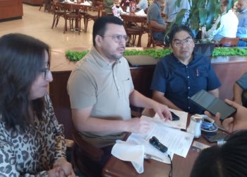 Advierten abogados sobre delitos por cobrar cuotas escolares