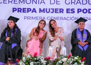 Celebra Mara Lezama primera generación de graduadas de Prepa “Mujer Es Poder” para su empoderamiento
