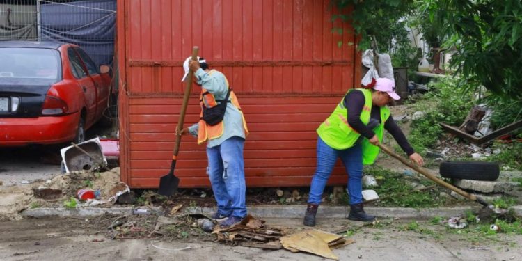 Continúa Jornada de Limpieza con vecinos de la colonia Casa Blanca Segunda Sección