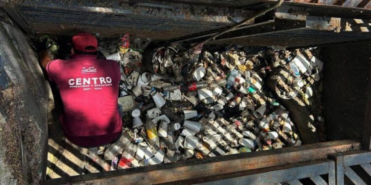 Ayuntamiento de Centro recolecta 15 toneladas de basura en alcantarillas de Atasta y Gaviotas