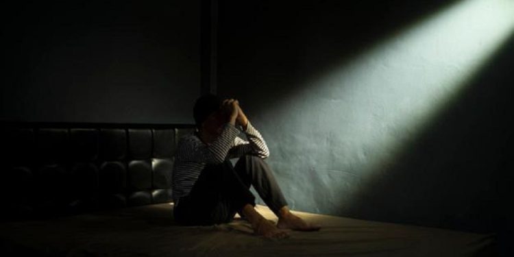 Ofrece ISSET atención médica para prevención del suicidio