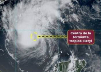 Texas se prepara para el huracán Beryl
