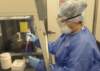 Reconocen al personal del Laboratorio Estatal de Salud Pública