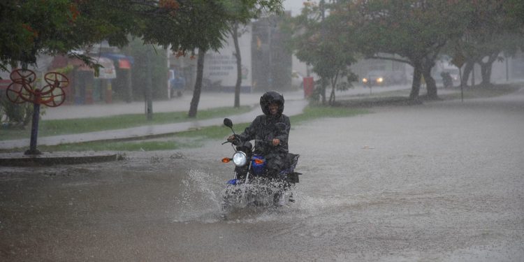 Tabasco prepara 459 refugios temporales ante huracán ‘Beryl’