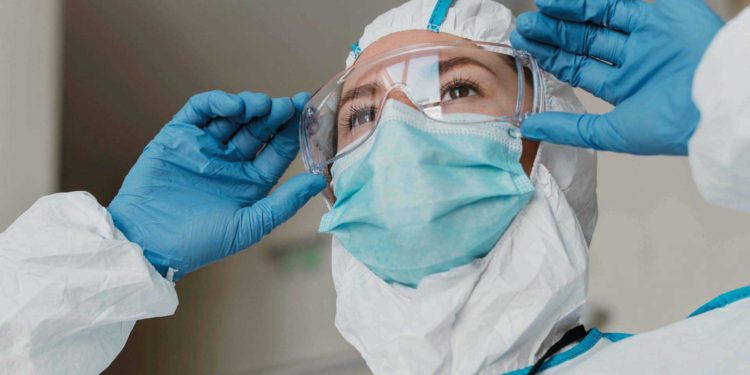 Hospital Médica Sur activan protocolos de salud ante el aumento de casos de COVID en México